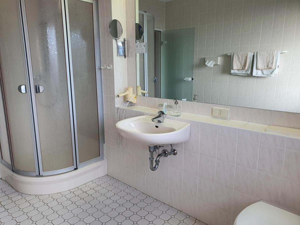 Hotel Pension Stoertebeker Biendorf Екстериор снимка
